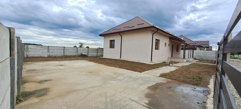 Drgomiresti Deal, casa individuala finalizata, parter +pod, teren 460 mp